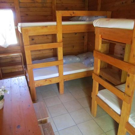 Отель Nyirfaliget Lovaskemping Es Turistahaz Ньиредьхаза Экстерьер фото
